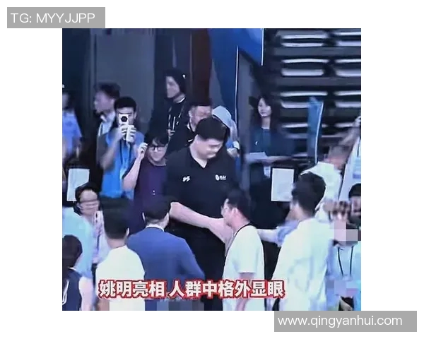 姚明亲临澳洲篮球赛场与当地球迷亲密互动引发热议 姚明亲临澳洲篮球赛场与当地球迷亲密互动引发热议