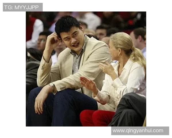 保罗加索尔与姚明的传奇对决与友谊在篮球历史上的深远影响 保罗加索尔与姚明的传奇对决与友谊在篮球历史上的深远影响