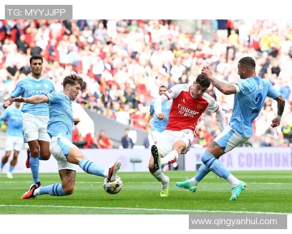 足球明星健身训练精彩瞬间高清图片分享与解析 足球明星健身训练精彩瞬间高清图片分享与解析