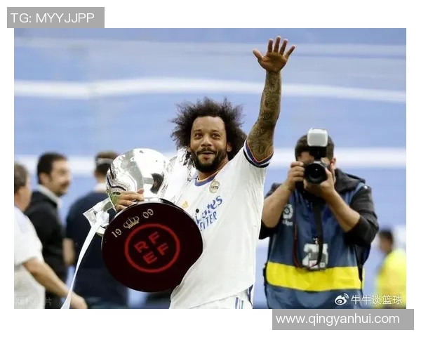 巴西足球明星宣布退役传奇生涯落幕引发球迷感慨 巴西足球明星宣布退役传奇生涯落幕引发球迷感慨