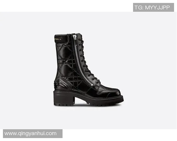 足球明星鞋袋包的时尚魅力与实用性完美结合，助你轻松展现运动风格